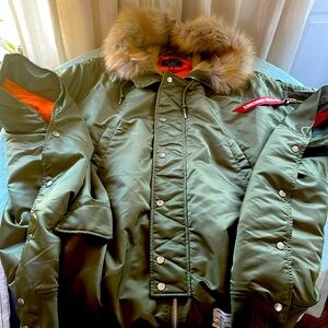 Alpha Industries -Parka- Size Large